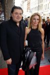Amsterdam 14 juli 2015  
Premiere de Reunie in Tuschinski met in de hoofdrollen Daan Schuurmans en Thekla Reuten.
Thekla is zwanger en haar vriend Gijs Naber is er ook alsmede de zwangere Bracha v Doesburgh.
Jessica Durlacher en Leon de Winter