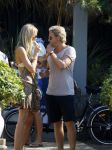 ibiza 24 juli 2015
Marco Borsato met Leontine Luca (met vriendin) Jada en Senna op vakantie.
Ze gingen lunchen met John Ewbank en zijn vriendin Kelly Weekers.