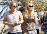 ibiza 24 juli 2015
Marco Borsato met Leontine Luca (met vriendin) Jada en Senna op vakantie.
Ze gingen lunchen met John Ewbank en zijn vriendin Kelly Weekers.