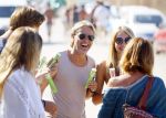 ibiza 24 juli 2015
Marco Borsato met Leontine Luca (met vriendin) Jada en Senna op vakantie.
Ze gingen lunchen met John Ewbank en zijn vriendin Kelly Weekers.