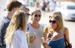 ibiza 24 juli 2015
Marco Borsato met Leontine Luca (met vriendin) Jada en Senna op vakantie.
Ze gingen lunchen met John Ewbank en zijn vriendin Kelly Weekers.