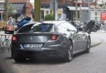 Amsterdam 8 juli 2015  
Johnny Heitinga en Charlotte en slager Evert Blauendraat in amsterdam zuid