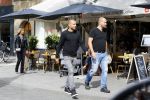 Amsterdam 8 juli 2015  
Johnny Heitinga en Charlotte en slager Evert Blauendraat in amsterdam zuid