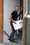 Amsterdam 11 augustus 2015
Johnny Heitinga verhuist naar zijn nieuwe huis in Amsterdam Zuid.