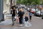 Amsterdam 12 juli 2015
Johnny en Charlotte Sophie Heitinga met hun kinderen Jezebel en Lennox in Amsterdam
