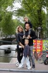 Amsterdam 12 juli 2015
Johnny en Charlotte Sophie Heitinga met hun kinderen Jezebel en Lennox in Amsterdam