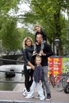 Amsterdam 12 juli 2015
Johnny en Charlotte Sophie Heitinga met hun kinderen Jezebel en Lennox in Amsterdam