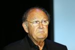Amsterdam 19 juni 2015
Joop v d Ende geeft persconferentie dat hij 60% van Stage entertainment heeft verkocht aan CVC Capital. Jannine v d Ende is natuurlijk aanwezig.