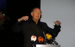 Amsterdam 19 juni 2015
Joop v d Ende geeft persconferentie dat hij 60% van Stage entertainment heeft verkocht aan CVC Capital. Jannine v d Ende is natuurlijk aanwezig.