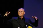 Amsterdam 19 juni 2015
Joop v d Ende geeft persconferentie dat hij 60% van Stage entertainment heeft verkocht aan CVC Capital. Jannine v d Ende is natuurlijk aanwezig.