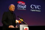 Amsterdam 19 juni 2015
Joop v d Ende geeft persconferentie dat hij 60% van Stage entertainment heeft verkocht aan CVC Capital. Jannine v d Ende is natuurlijk aanwezig.