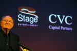 Amsterdam 19 juni 2015
Joop v d Ende geeft persconferentie dat hij 60% van Stage entertainment heeft verkocht aan CVC Capital. Jannine v d Ende is natuurlijk aanwezig.