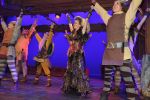 Rotterdam 9 augustus 2015
Edwin Smulders Johnny de Mol en Tomas v d Broek tijdens opnames van het rtl programma Down met Johnny. We gingen naar de premiere naar Wickie de Viking in het nieuwe Luxor. de cast Josje Huisman (Elza Eenoog/ Clodovea)
Remi de Smet (Wickie) 
Marleen van der Loo (Ilva) 
James Cooke (Tjurre) 
Steve Beirnaert (Snorre)
Jeroen Phaff (Vreselijke Sven)
Simon Zwiers (Halvar)
Menno KÃ¶hler (Faxe)
Joris Gootjes (Gorm)
Bas Timmers (Urobe)
Martine de Jager  (Greta)
Christophe Degelin (Piraat)
Remy Vetter (Piraat)