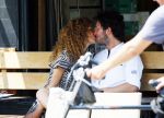 Amsterdam 2 juli 2015
Katja Schuurman met haar nieuwe vriend Freek v Noortwijk bij het restaurant waar hij werkt.