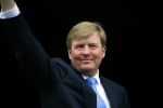 Amsterdam 16 juni 2015
Prinses Beatrix en Koning Willem Alexander arriveren bij het paleis op de dam.