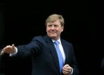 Amsterdam 16 juni 2015
Prinses Beatrix en Koning Willem Alexander arriveren bij het paleis op de dam.
