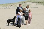 Wassenaar 10 juli 2015
Fotouurtje met Koningin Maxima Koning Willem Alexander en de prinsesjes Amalia Alexia en Ariane op het strand van Wassenaar.