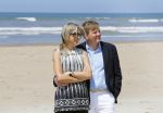 Wassenaar 10 juli 2015
Fotouurtje met Koningin Maxima Koning Willem Alexander en de prinsesjes Amalia Alexia en Ariane op het strand van Wassenaar.
