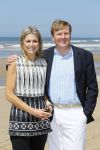 Wassenaar 10 juli 2015
Fotouurtje met Koningin Maxima Koning Willem Alexander en de prinsesjes Amalia Alexia en Ariane op het strand van Wassenaar.