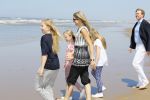 Wassenaar 10 juli 2015
Fotouurtje met Koningin Maxima Koning Willem Alexander en de prinsesjes Amalia Alexia en Ariane op het strand van Wassenaar.