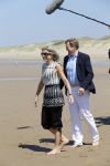 Wassenaar 10 juli 2015
Fotouurtje met Koningin Maxima Koning Willem Alexander en de prinsesjes Amalia Alexia en Ariane op het strand van Wassenaar.