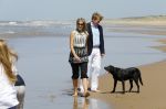 Wassenaar 10 juli 2015
Fotouurtje met Koningin Maxima Koning Willem Alexander en de prinsesjes Amalia Alexia en Ariane op het strand van Wassenaar.