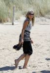 Wassenaar 10 juli 2015
Fotouurtje met Koningin Maxima Koning Willem Alexander en de prinsesjes Amalia Alexia en Ariane op het strand van Wassenaar.