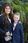 Amsterdam 10 juni 2015
Premiere Jurassic world in pathe arena. Ruud Feltkamp is aanwezig als dj.
Laura Vlasblom met zoon