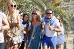 ibiza 24 juli 2015
Marco Borsato met Leontine Luca (met vriendin) Jada en Senna op vakantie.
Ze gingen lunchen met John Ewbank en zijn vriendin Kelly Weekers.
