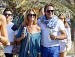 ibiza 24 juli 2015
Marco Borsato met Leontine Luca (met vriendin) Jada en Senna op vakantie.
Ze gingen lunchen met John Ewbank en zijn vriendin Kelly Weekers.