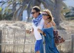 ibiza 24 juli 2015
Marco Borsato met Leontine Luca (met vriendin) Jada en Senna op vakantie.
Ze gingen lunchen met John Ewbank en zijn vriendin Kelly Weekers.