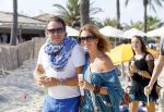 ibiza 24 juli 2015
Marco Borsato met Leontine Luca (met vriendin) Jada en Senna op vakantie.
Ze gingen lunchen met John Ewbank en zijn vriendin Kelly Weekers.