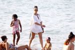 ibiza 5 augustus 2015
Lilly Becker en haar zoon en de zonen van Boris Becker op het strand van Cala Bassa