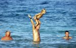 ibiza 29 juli 2015
Wendy v Dijk met Sem Lizzy haar moeder en man Erland Galjaard en zijn kinderen uit eerste huwelijk op strand van Coco beach. Herman den Blijker zijn zoon en vrouw alsmede John Ewbank dochter Day en Kelly Weekers zijn ook aanwezig