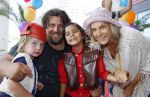 Rotterdam 9 augustus 2015
Edwin Smulders Johnny de Mol en Tomas v d Broek tijdens opnames van het rtl programma Down met Johnny. We gingen naar de premiere naar Wickie de Viking in het nieuwe Luxor. Lucille Werner met man en zoontje