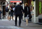 Amsterdam 10 augustus 2015     
Joop Daalmeijer en Maartje v Weegen wachten op de tram.