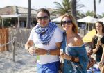 ibiza 24 juli 2015
Marco Borsato met Leontine Luca (met vriendin) Jada en Senna op vakantie.
Ze gingen lunchen met John Ewbank en zijn vriendin Kelly Weekers.