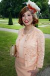 Haarzuilens 17 juni 2015
Haringparty op kasteel de Haar. Marijke Helwegen met man