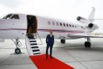 Schiphol OOst 18 juni 2015
Presentatie cast the bodyguard met in de hoofdrollen Romy Monteiro Carolina Dijkhuizen Mark v Eeuwen en Dave Mantel. Albert Verlinde is de producent namens Stage entertainment.
Ze arriveren in het nieuwe prive vliegtuig van John de Mol op schiphol OOst