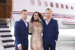 Schiphol OOst 18 juni 2015
Presentatie cast the bodyguard met in de hoofdrollen Romy Monteiro Carolina Dijkhuizen Mark v Eeuwen en Dave Mantel. Albert Verlinde is de producent namens Stage entertainment.
Ze arriveren in het nieuwe prive vliegtuig van John de Mol op schiphol OOst