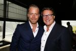 Schiphol OOst 18 juni 2015
Presentatie cast the bodyguard met in de hoofdrollen Romy Monteiro Carolina Dijkhuizen Mark v Eeuwen en Dave Mantel. Albert Verlinde is de producent namens Stage entertainment.
Ze arriveren in het nieuwe prive vliegtuig van John de Mol op schiphol OOst