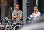 Amsterdam 14 augustus 2015  
Mark v d Loo op straat bij cold pressed juicery