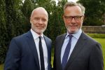 Haarzuilens 17 juni 2015
Haringparty op kasteel de Haar. Mart Visser met Partner Jop