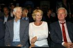 Amsterdam 19 juni 2015
Joop v d Ende geeft persconferentie dat hij 60% van Stage entertainment heeft verkocht aan CVC Capital. Jannine v d Ende is natuurlijk aanwezig. Simone Kleinsma Guus Verstraete Andre v Duin en Martin en Martine Bijl en Berend Boudewijn zijn er ook