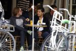 Amsterdam 18 juni 2015
Marvin Breukhoven met vriend op terras