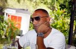 ibiza 7 augustus 2015
Maurice Mobetie (Momo) de ex vriend van Sylvie Meis wordt geintervieuwd voor het duitse blad Gala in zijn club Cavalli ibiza