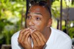 ibiza 7 augustus 2015
Maurice Mobetie (Momo) de ex vriend van Sylvie Meis wordt geintervieuwd voor het duitse blad Gala in zijn club Cavalli ibiza