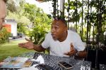 ibiza 7 augustus 2015
Maurice Mobetie (Momo) de ex vriend van Sylvie Meis wordt geintervieuwd voor het duitse blad Gala in zijn club Cavalli ibiza