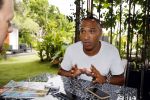 ibiza 7 augustus 2015
Maurice Mobetie (Momo) de ex vriend van Sylvie Meis wordt geintervieuwd voor het duitse blad Gala in zijn club Cavalli ibiza