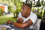 ibiza 7 augustus 2015
Maurice Mobetie (Momo) de ex vriend van Sylvie Meis wordt geintervieuwd voor het duitse blad Gala in zijn club Cavalli ibiza